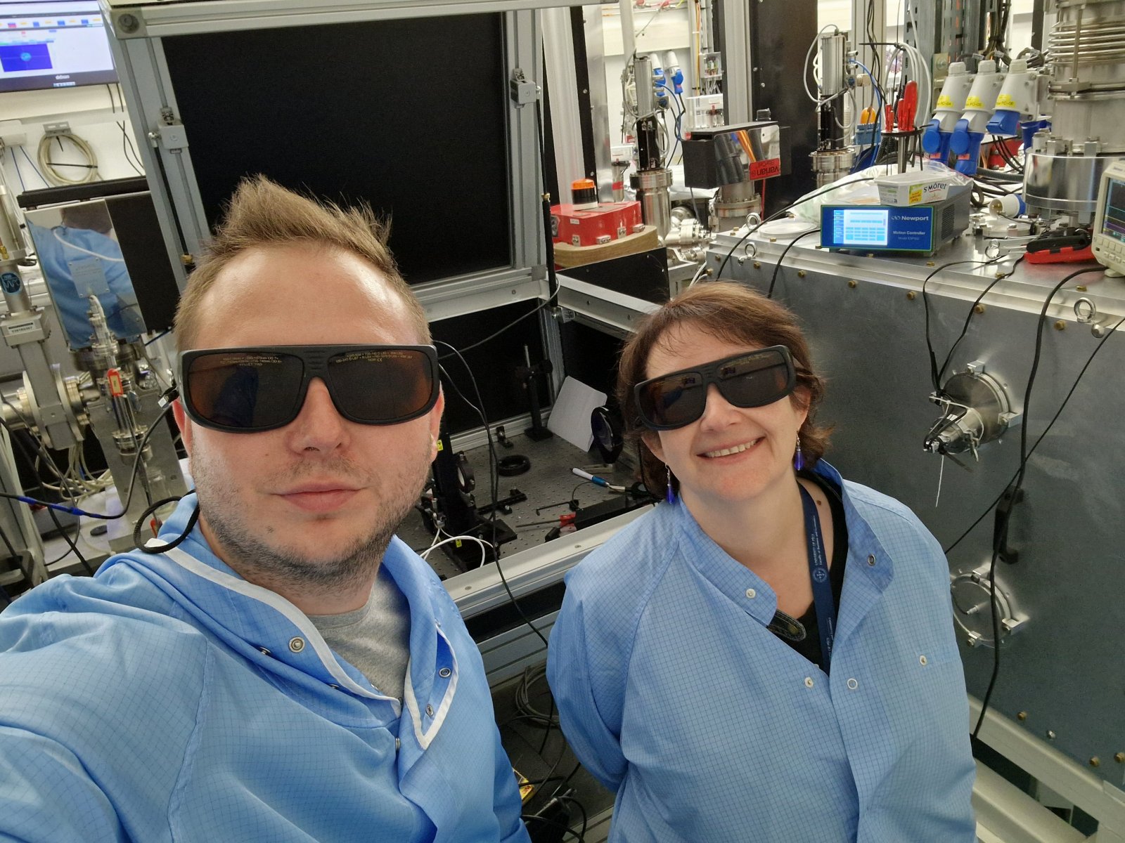 Terahertz Wave Accelerating