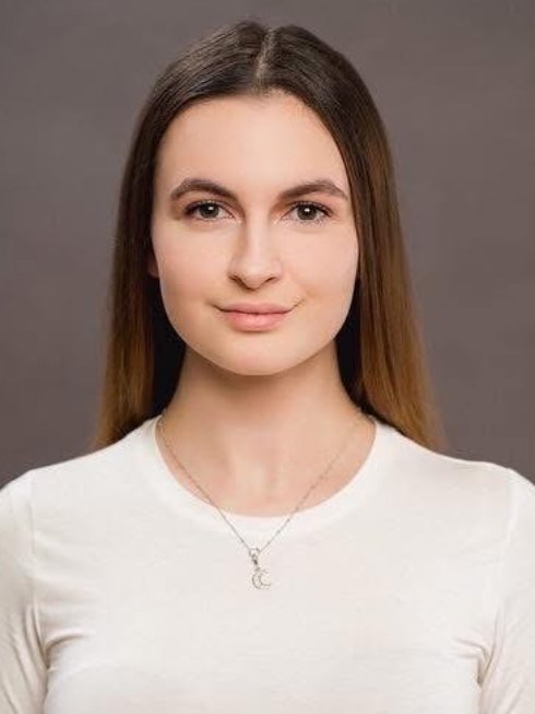 Várady Viola | Tanulmányi Osztály | Hallgatók | PTE TTK